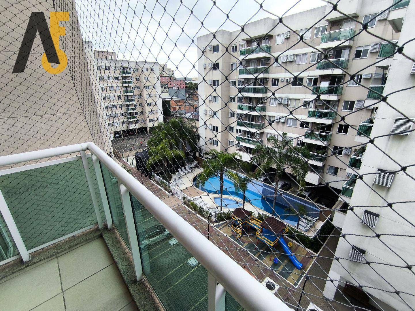 Apartamento à venda com 3 quartos, 77m² - Foto 8