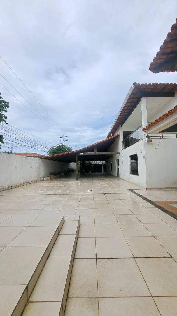 Casa, 4 quartos, 228 m² - Foto 1