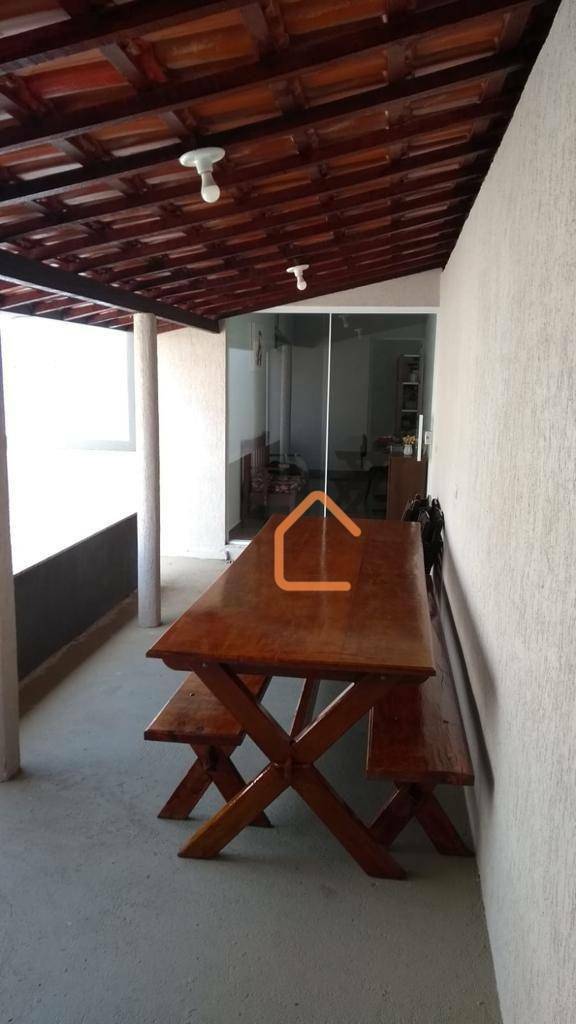 Casa à venda com 3 quartos, 136m² - Foto 10