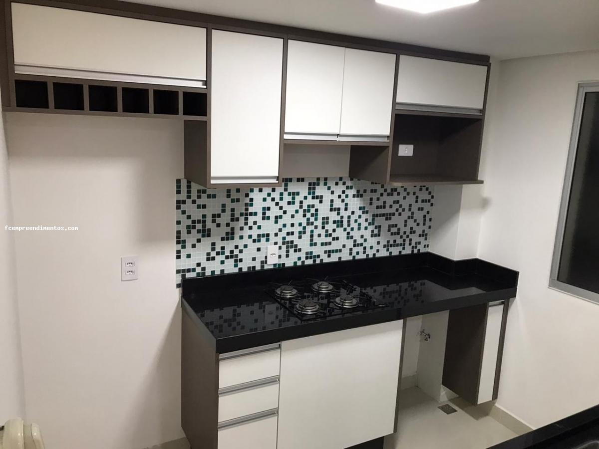 Apartamento à venda com 2 quartos, 45m² - Foto 2