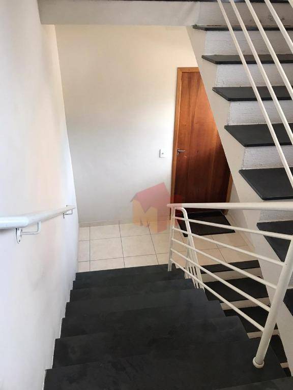 Apartamento à venda com 3 quartos, 77m² - Foto 3