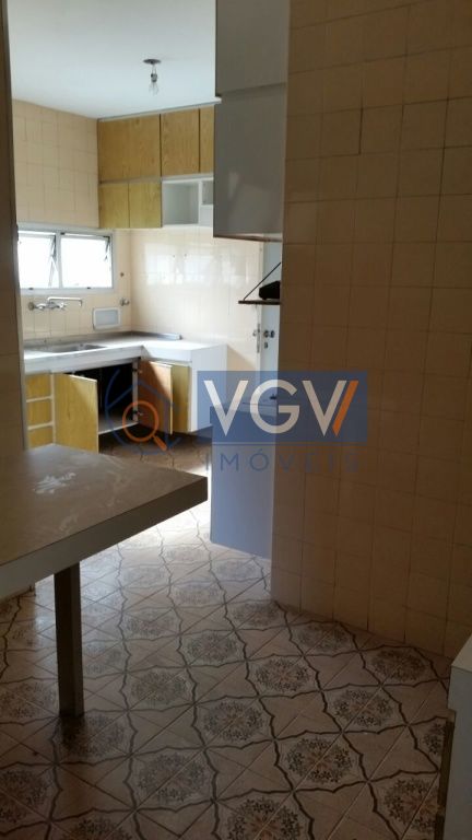 Apartamento à venda com 3 quartos, 115m² - Foto 3