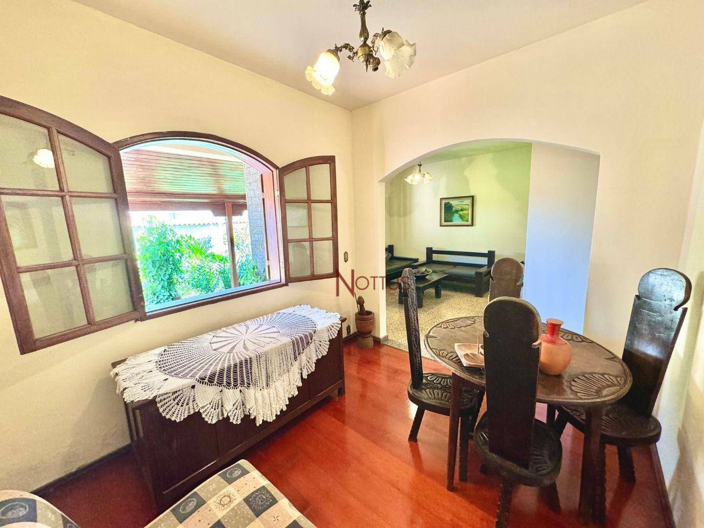 Casa à venda com 3 quartos, 300m² - Foto 18