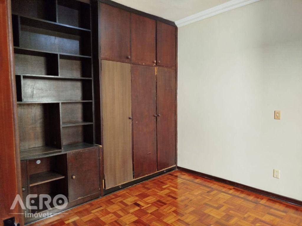 Casa para alugar com 3 quartos, 184m² - Foto 20