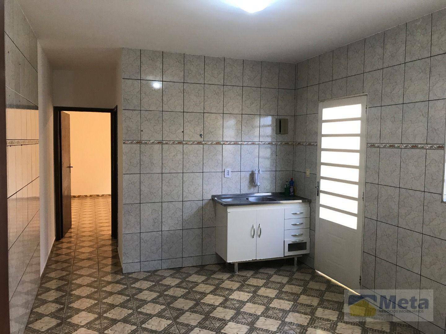 Casa para alugar com 2 quartos, 87m² - Foto 12