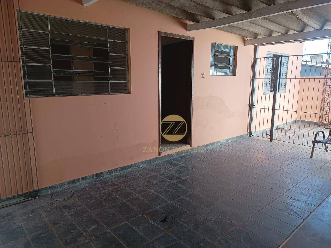 Casa à venda com 2 quartos, 170m² - Foto 7