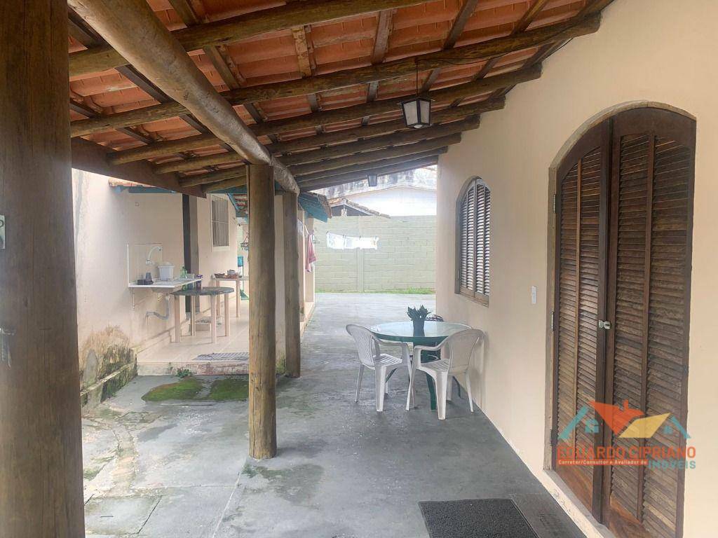 Casa à venda com 5 quartos, 221m² - Foto 25