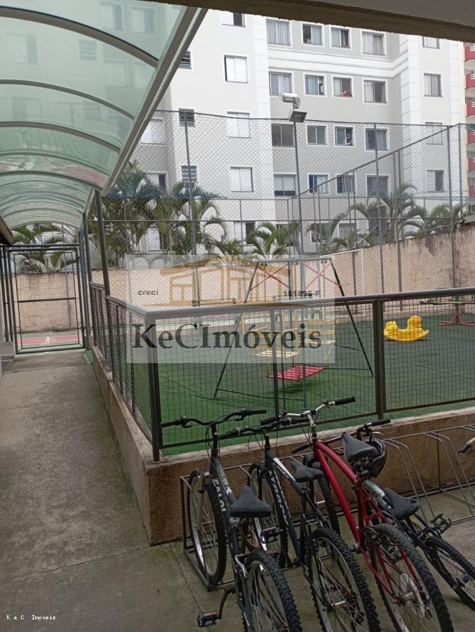 Apartamento à venda com 2 quartos, 72m² - Foto 22