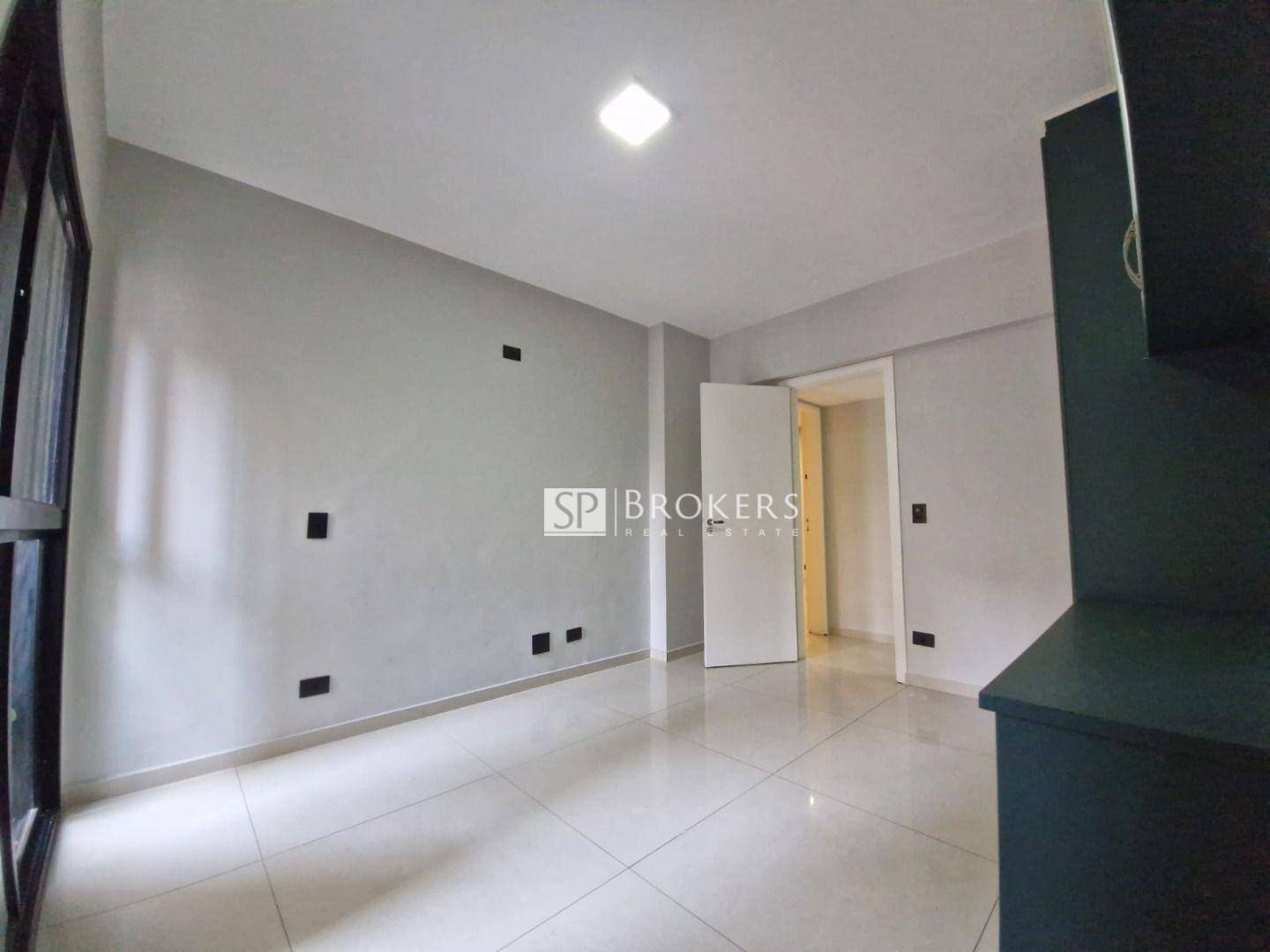 Apartamento à venda com 4 quartos, 212m² - Foto 18