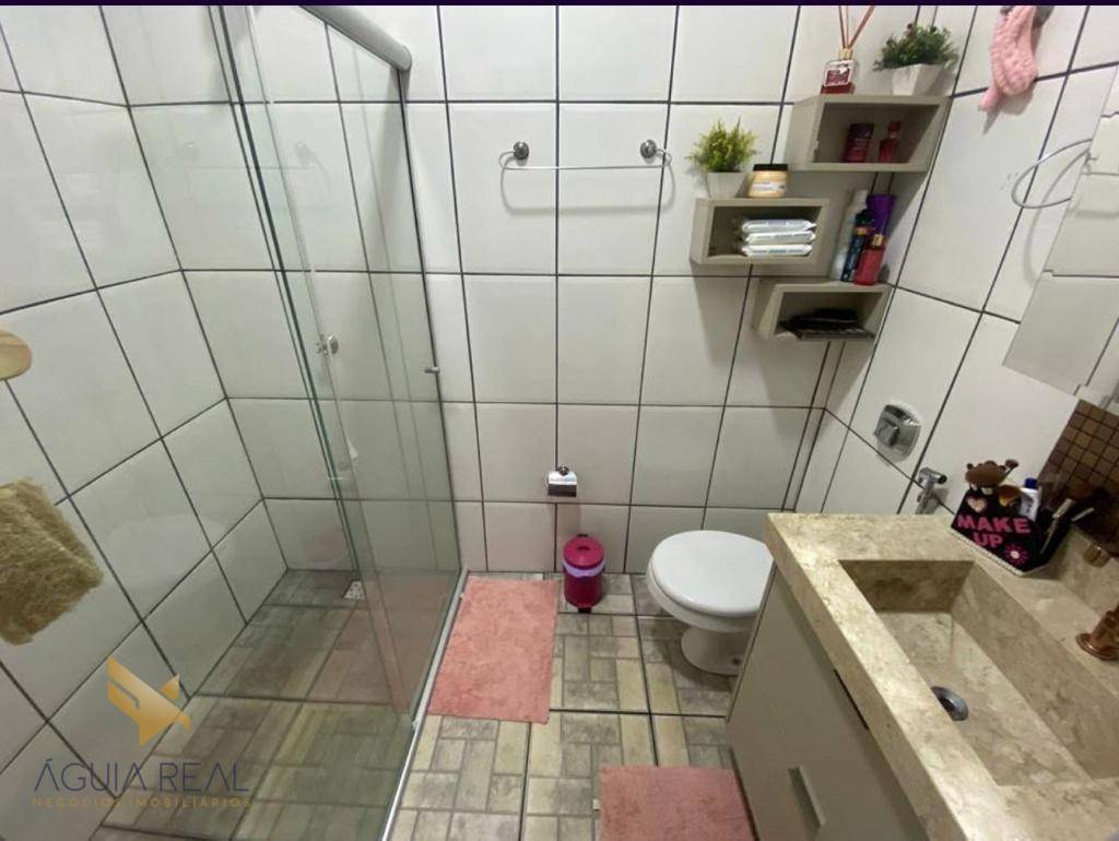 Casa à venda com 2 quartos, 120m² - Foto 8