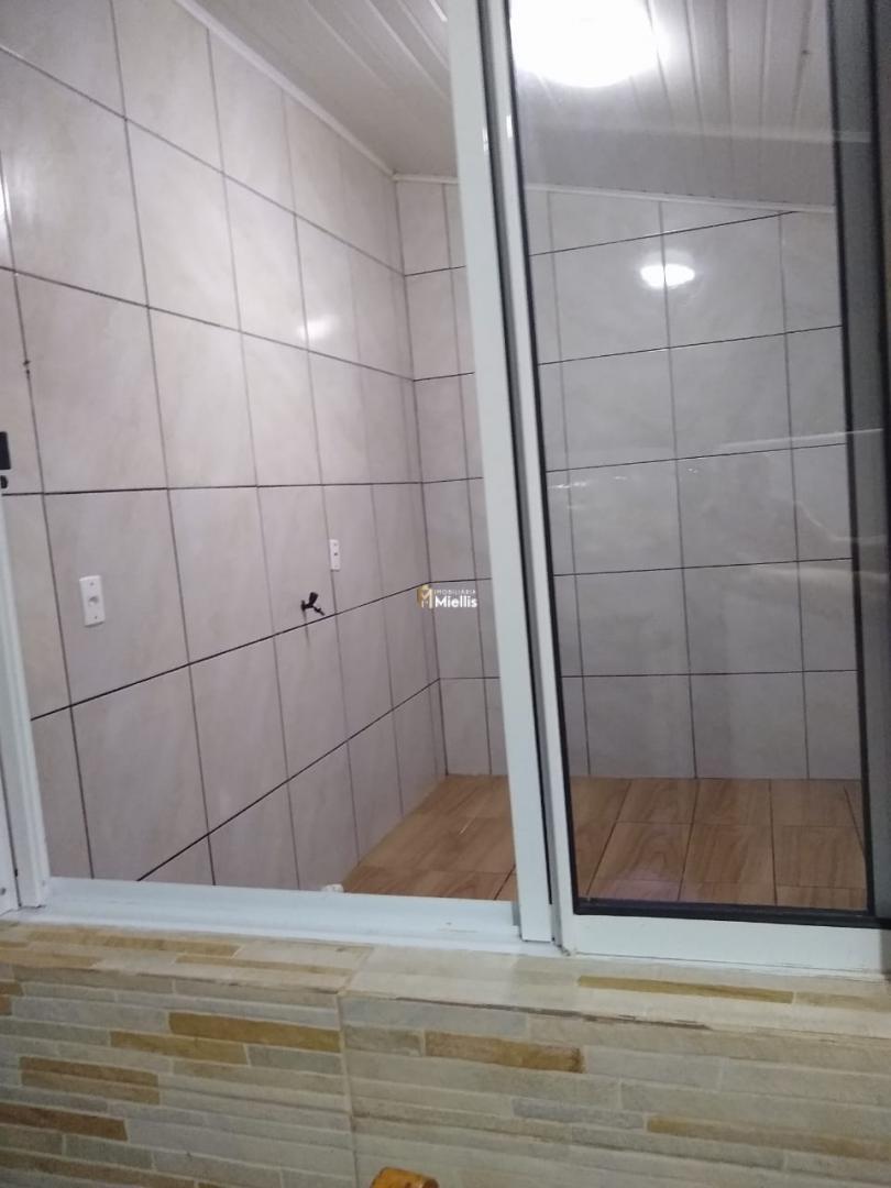 Casa à venda com 2 quartos, 69m² - Foto 9