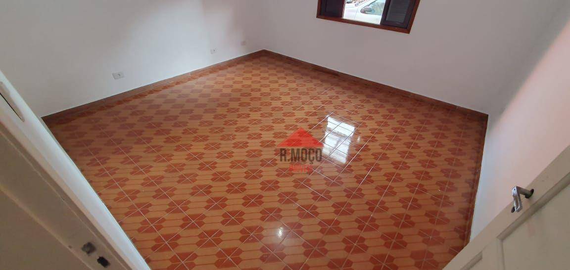 Casa para alugar com 1 quarto, 70m² - Foto 12