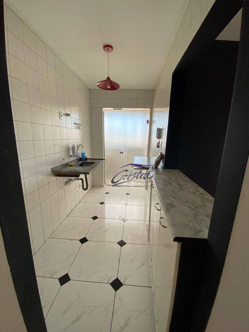 Apartamento para alugar com 2 quartos, 50m² - Foto 15