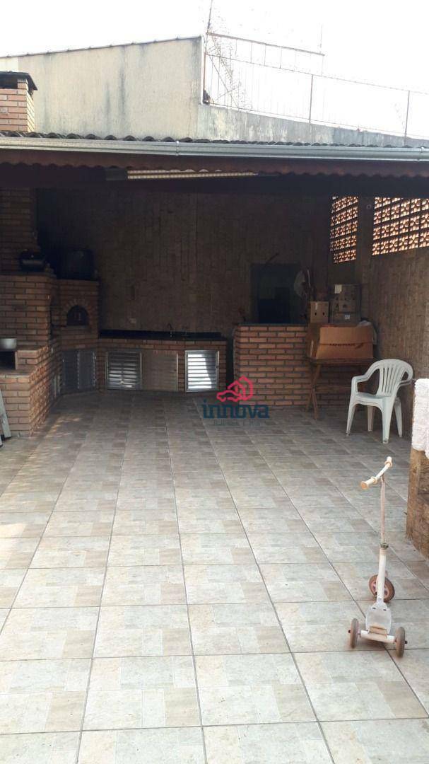 Casa à venda com 3 quartos, 240m² - Foto 21