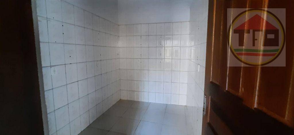Casa para alugar com 3 quartos, 250m² - Foto 22