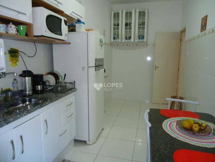 Apartamento à venda com 2 quartos, 77m² - Foto 12