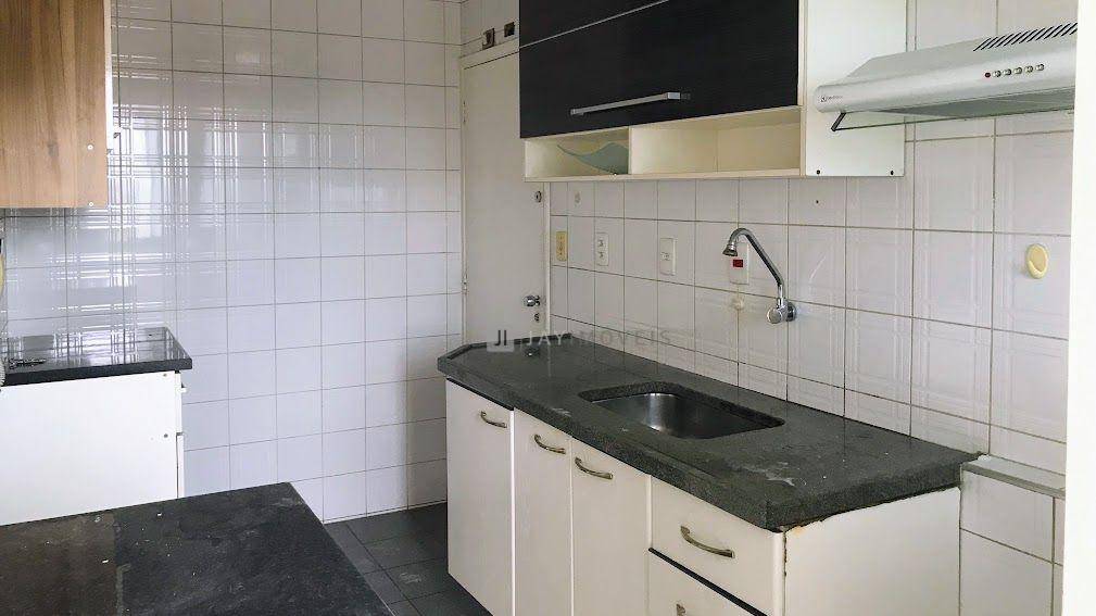 Apartamento à venda com 3 quartos, 92m² - Foto 13