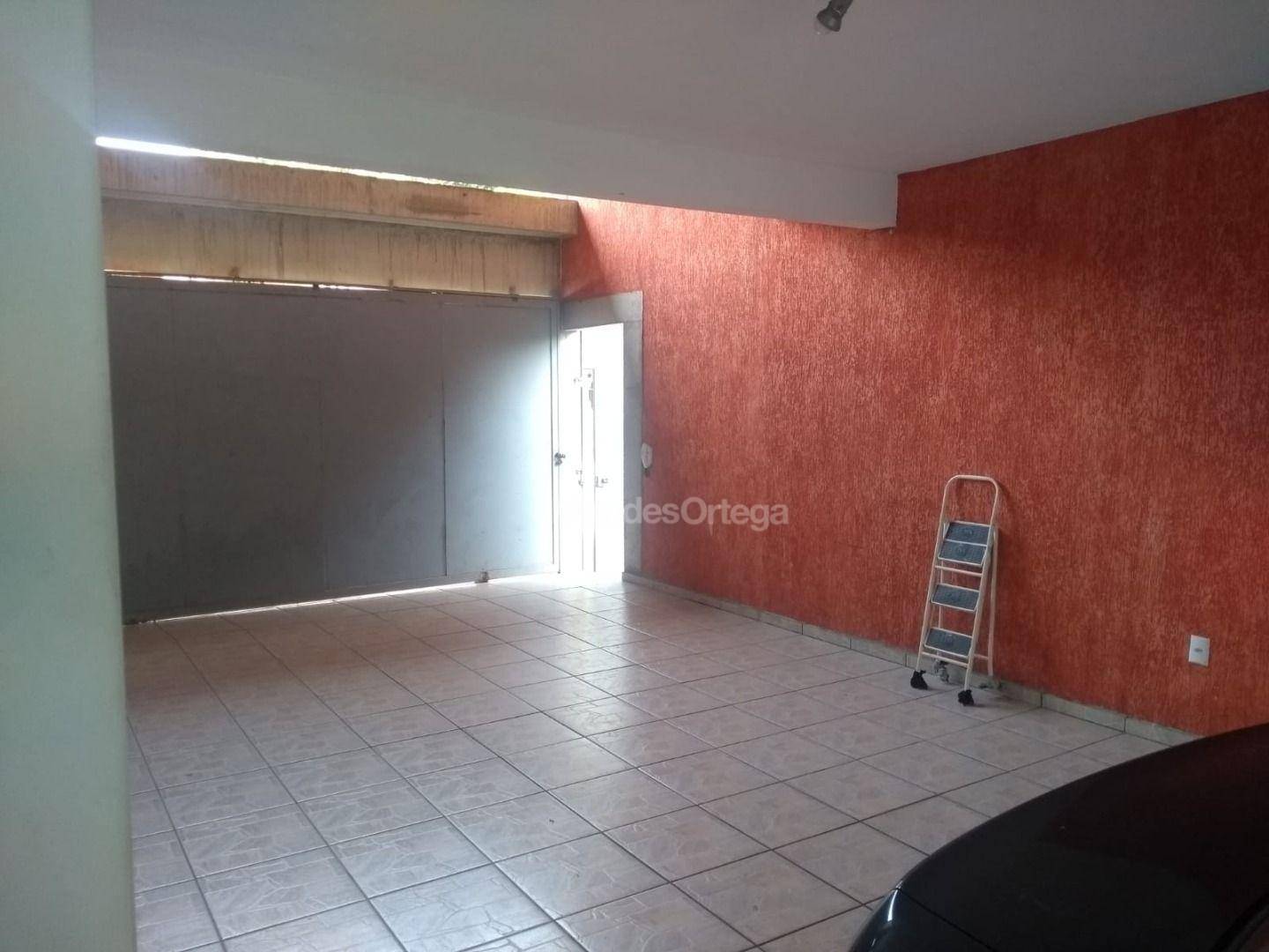 Casa para alugar com 6 quartos, 487m² - Foto 8