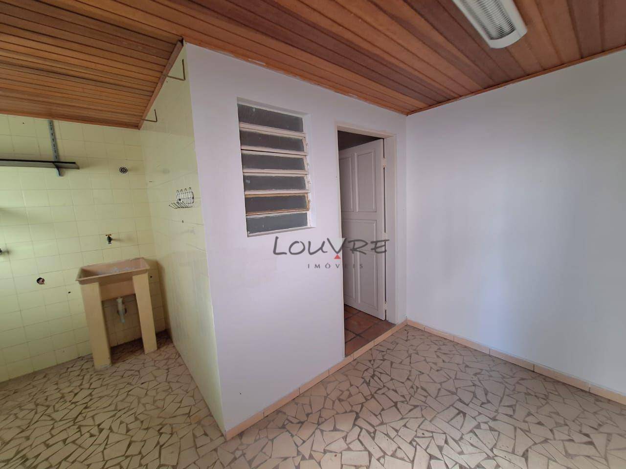 Casa para alugar com 2 quartos, 156m² - Foto 19