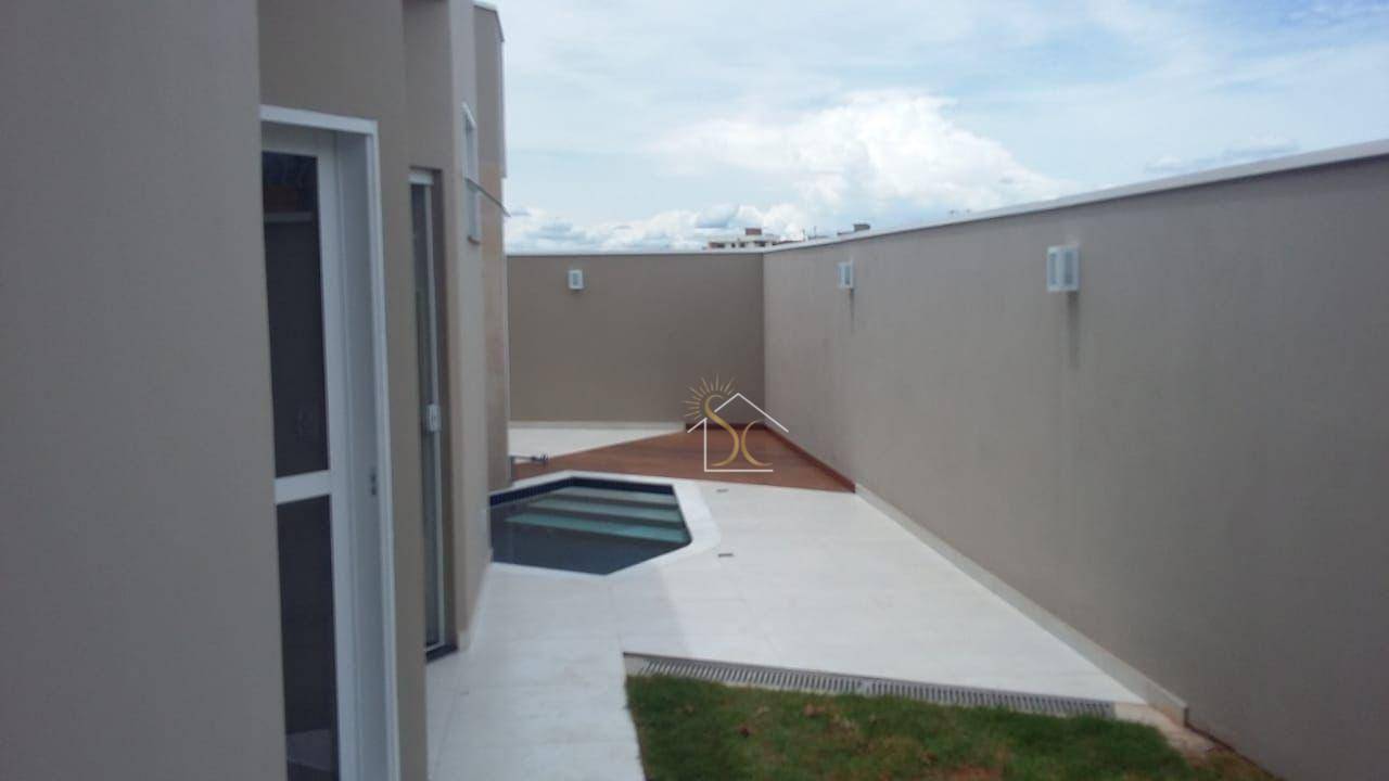 Casa de Condomínio à venda e aluguel com 3 quartos, 148m² - Foto 3