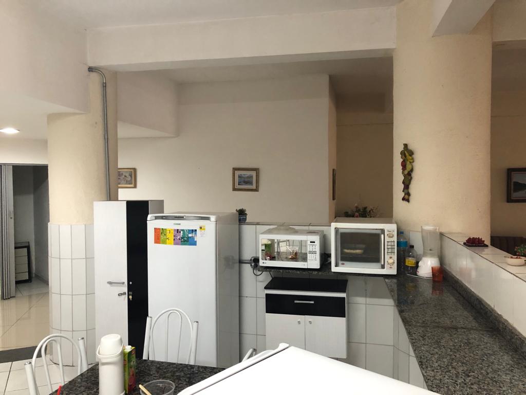 Apartamento à venda com 3 quartos, 180m² - Foto 17