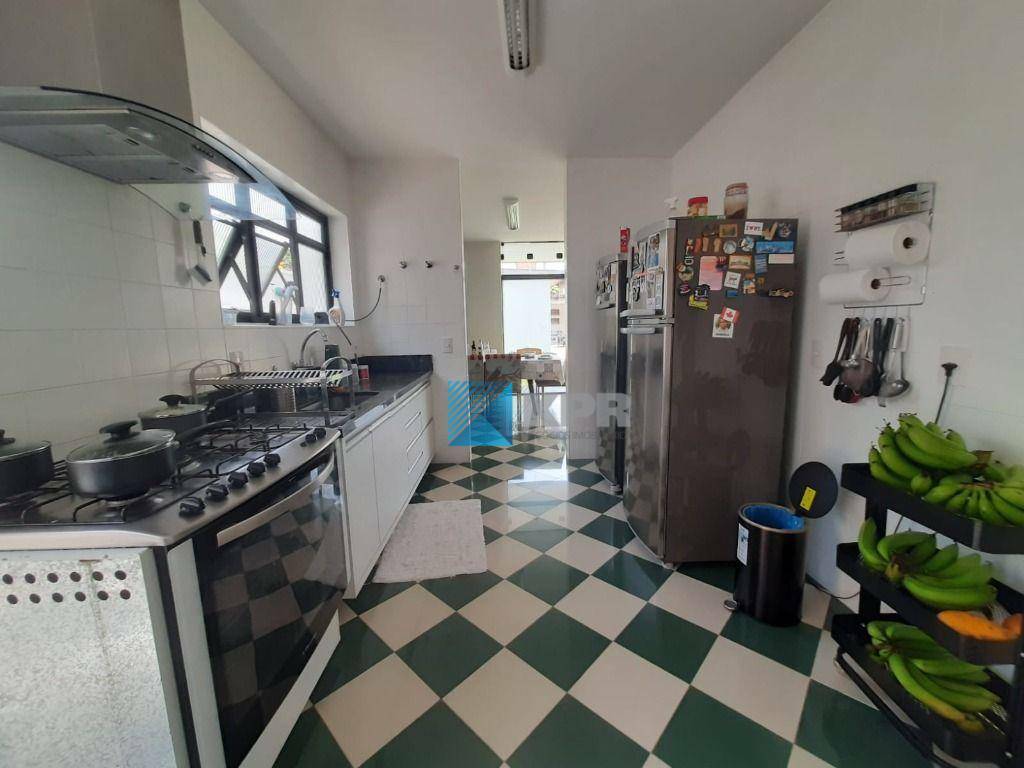 Casa de Condomínio à venda e aluguel com 3 quartos, 300m² - Foto 12