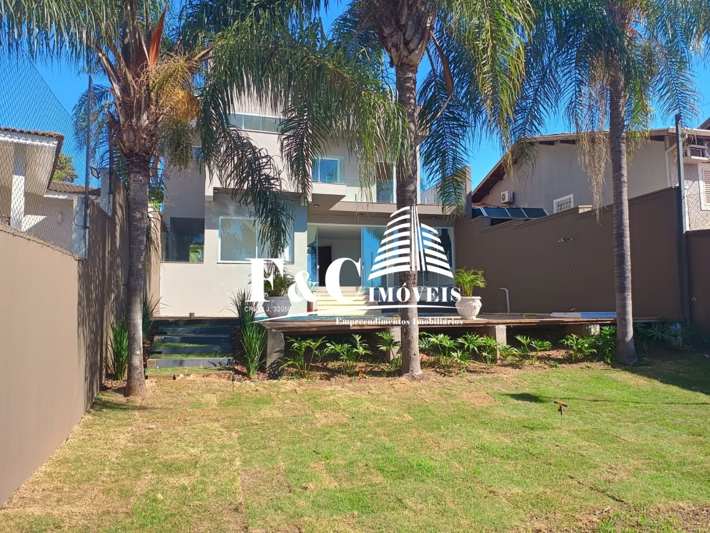 Casa de Condomínio à venda com 3 quartos, 211m² - Foto 2