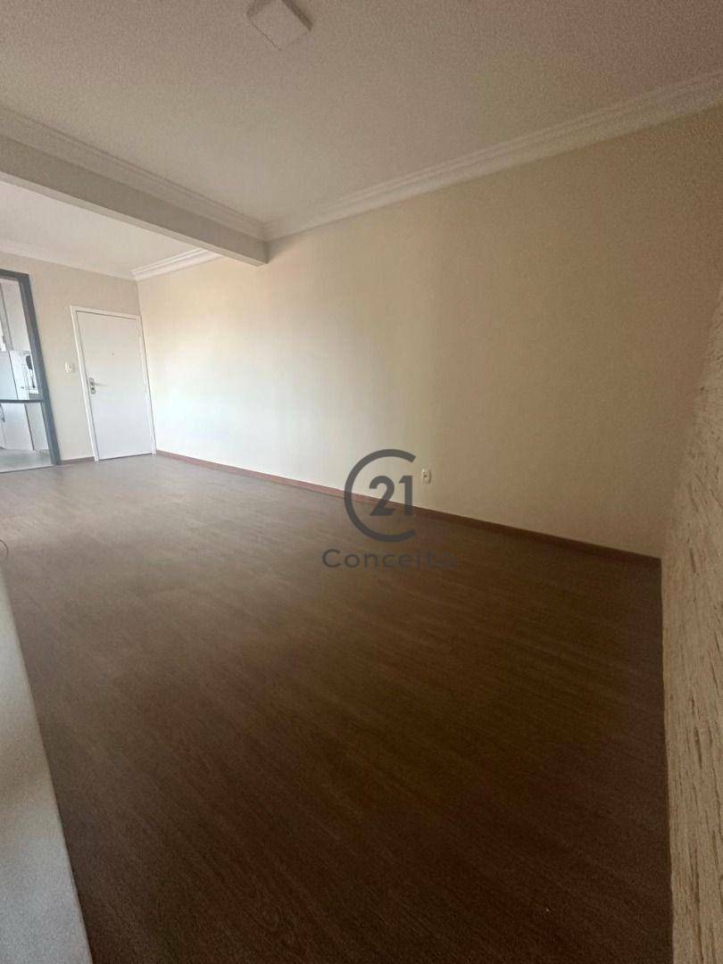 Apartamento para alugar com 3 quartos, 93m² - Foto 5