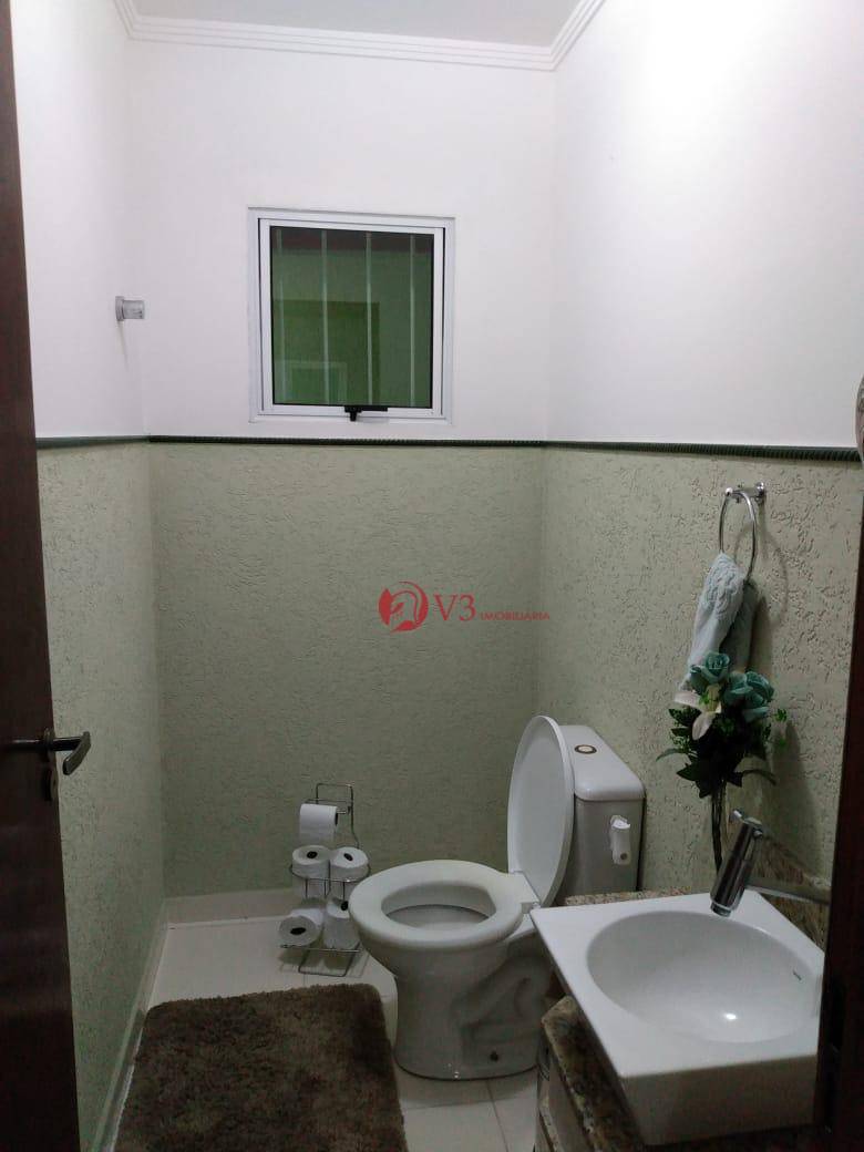 Sobrado à venda com 4 quartos, 200m² - Foto 13