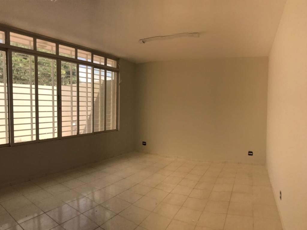 Casa para alugar com 3 quartos, 1m² - Foto 4