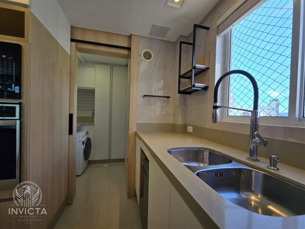 Apartamento à venda com 3 quartos, 136m² - Foto 18