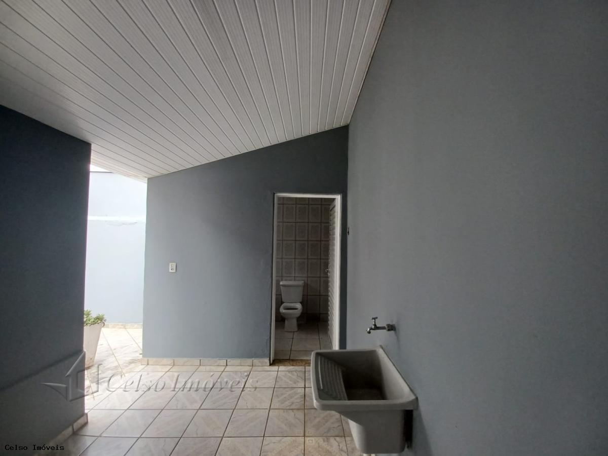 Casa à venda com 2 quartos, 128m² - Foto 14