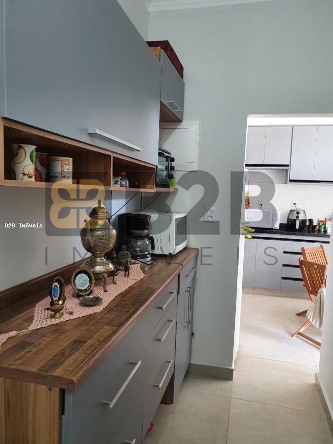 Casa à venda com 3 quartos, 335m² - Foto 6