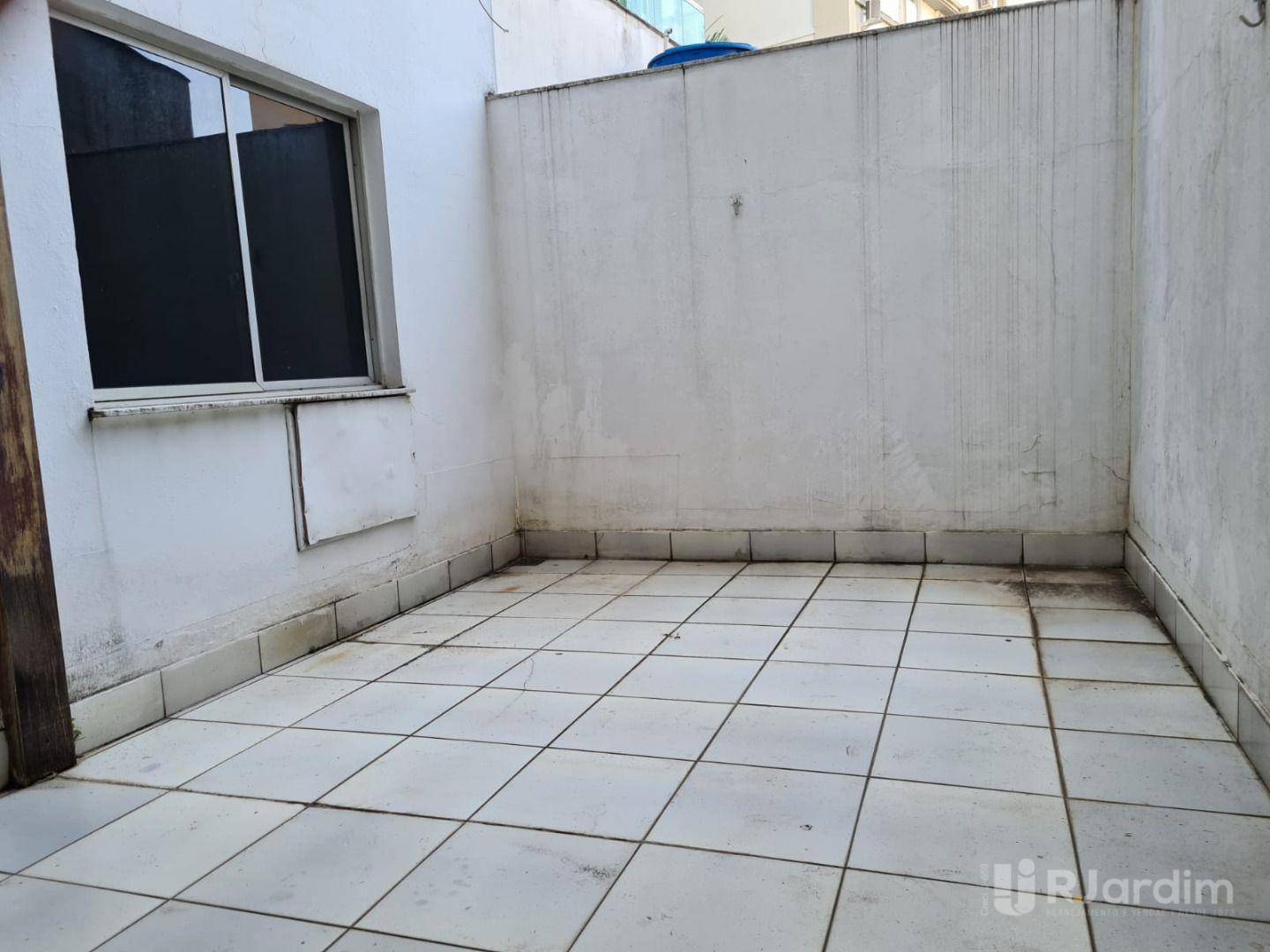 Apartamento para alugar com 3 quartos, 160m² - Foto 18