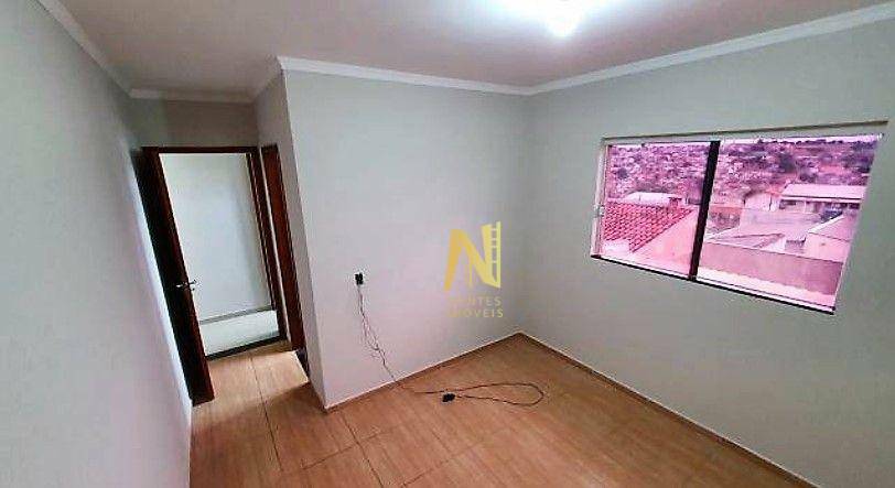 Casa à venda com 3 quartos, 99m² - Foto 6