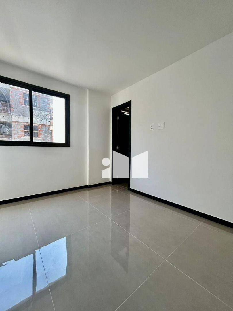 Apartamento à venda com 2 quartos, 62m² - Foto 6