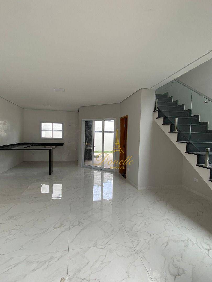 Sobrado à venda com 3 quartos, 121m² - Foto 2