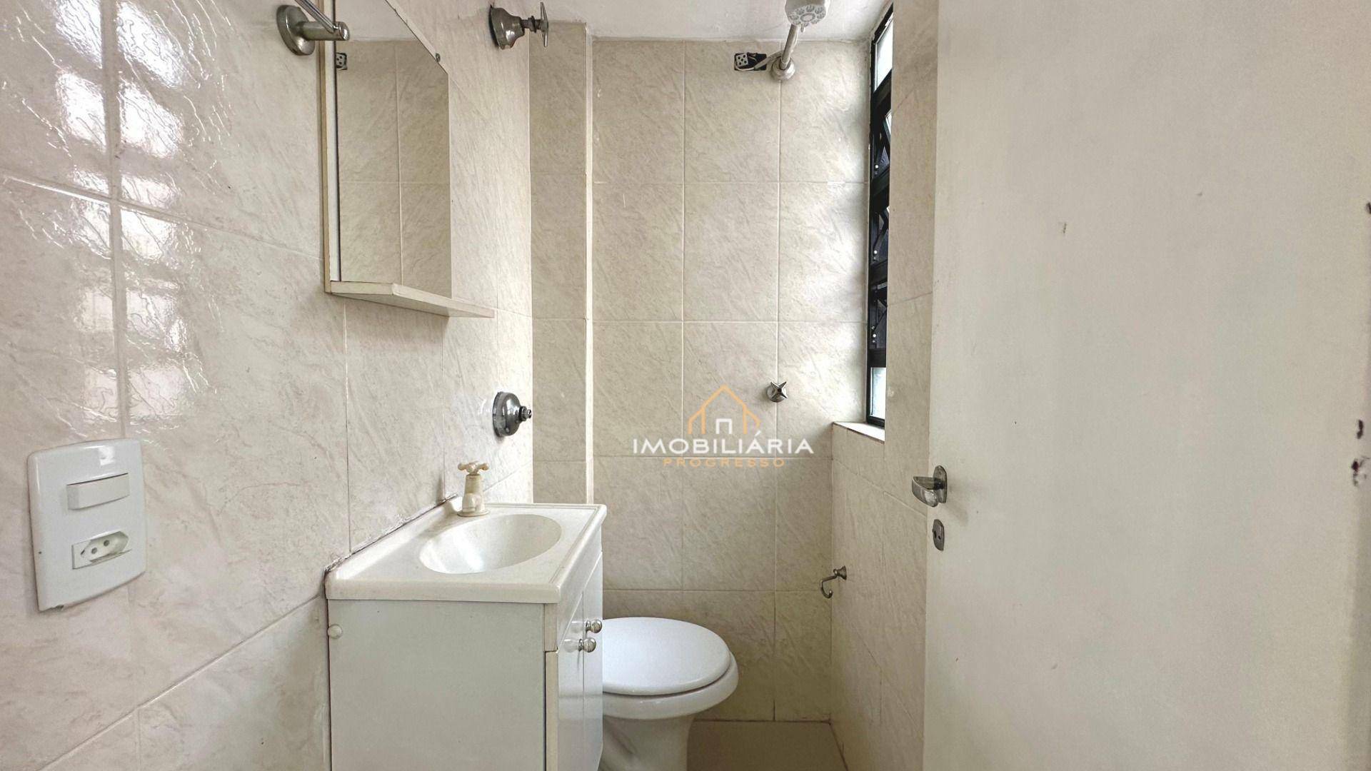 Apartamento para alugar com 2 quartos, 90m² - Foto 14