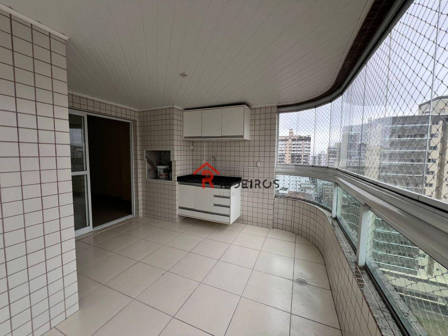 Apartamento para alugar com 4 quartos, 154m² - Foto 1