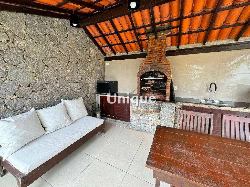 Casa à venda com 6 quartos, 300m² - Foto 31