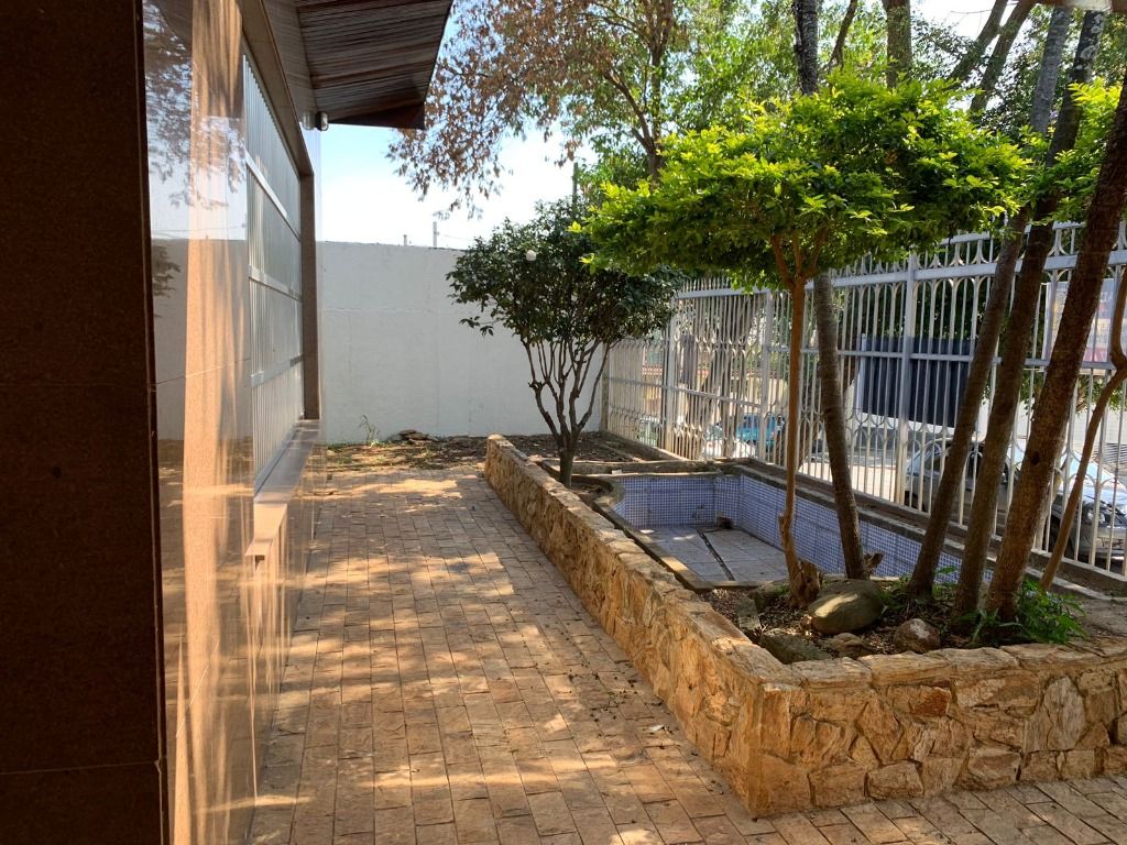 Casa à venda e aluguel com 3 quartos, 260m² - Foto 62