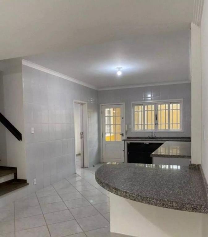 Sobrado à venda com 4 quartos, 195m² - Foto 2