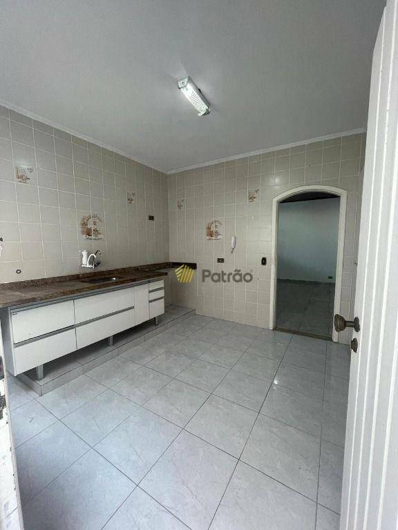 Sobrado à venda com 6 quartos, 327m² - Foto 16