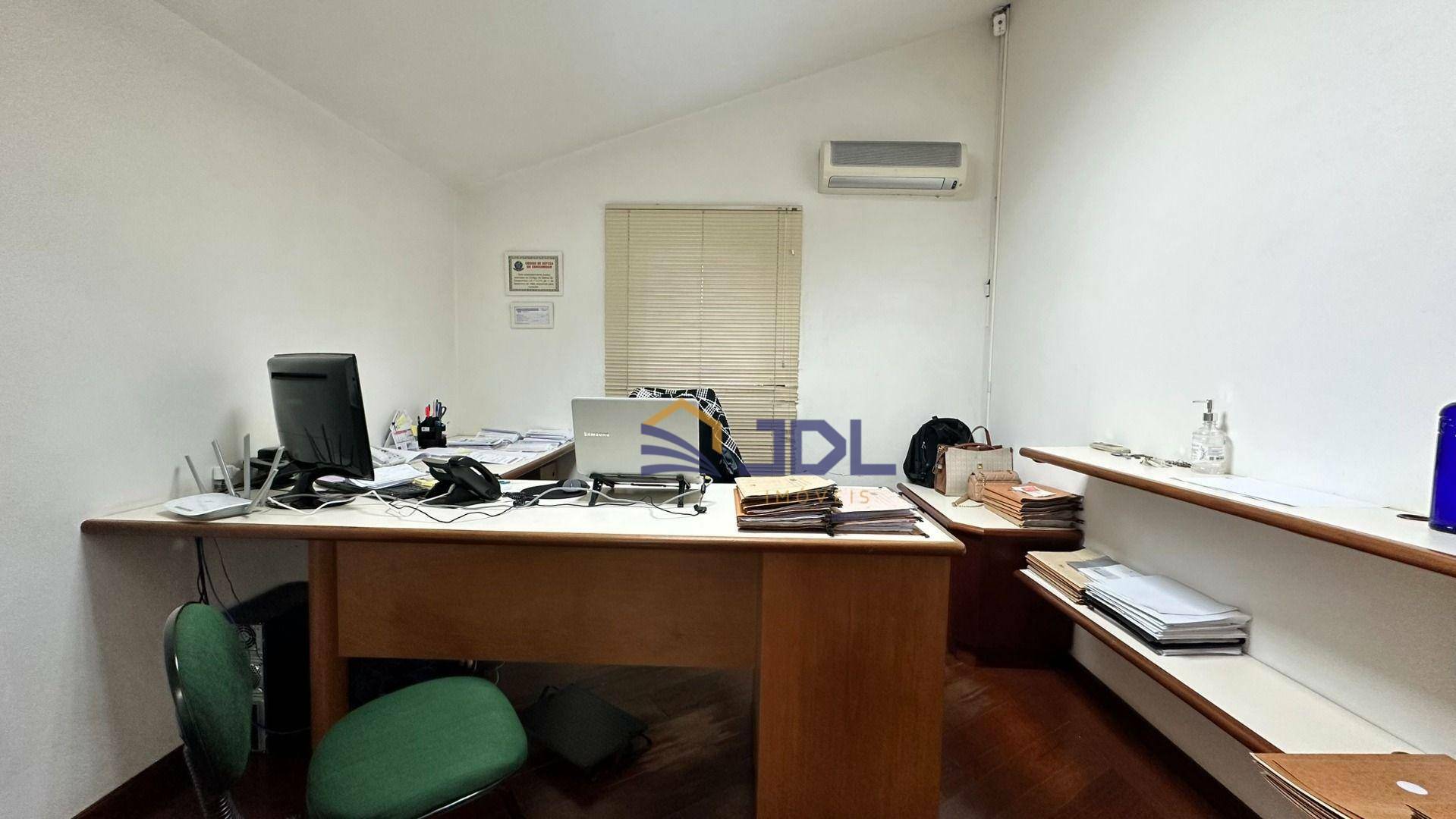 Casa à venda com 3 quartos, 350m² - Foto 18