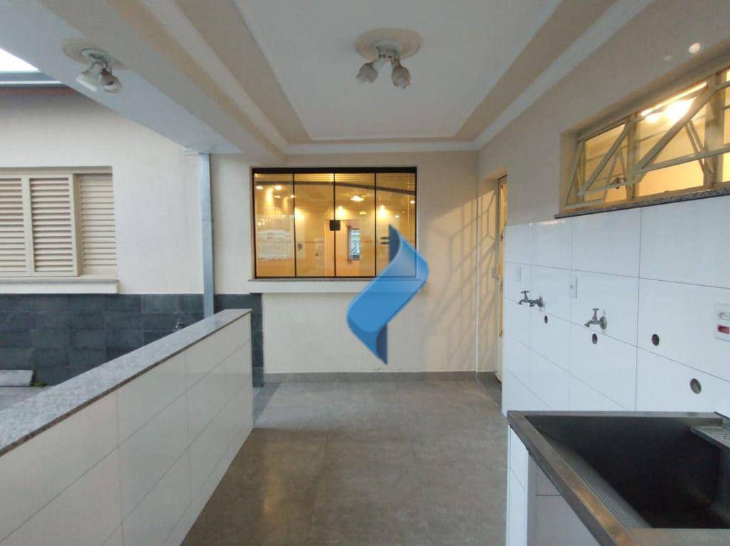 Casa à venda com 3 quartos, 250m² - Foto 17