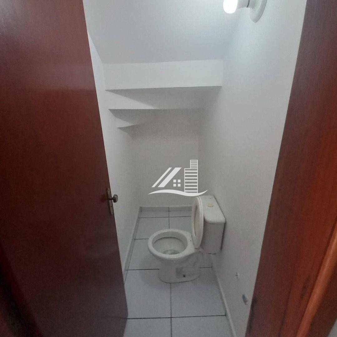 Sobrado à venda com 3 quartos, 100m² - Foto 2