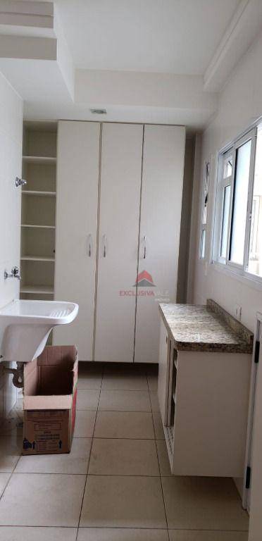 Apartamento para alugar com 3 quartos, 160m² - Foto 7