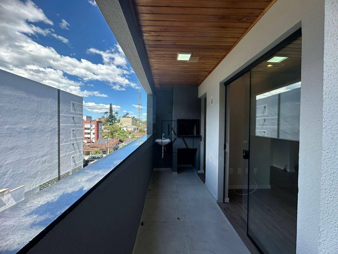 Apartamento à venda com 2 quartos, 62m² - Foto 1