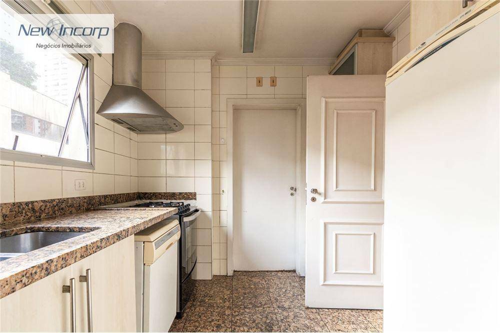 Apartamento à venda com 3 quartos, 193m² - Foto 13