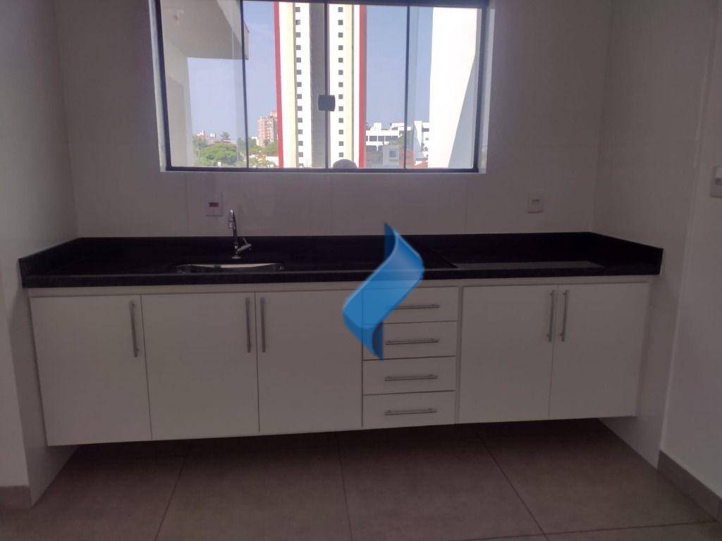 Casa à venda com 3 quartos, 280m² - Foto 4